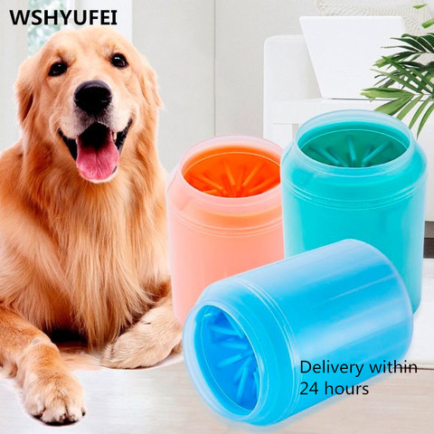 Cubo de limpieza para las patas del perro, taza con peines de silicona suave, toalla portátil de lavado rápido para patas de mascotas, de diferentes colores ► Foto 1/6