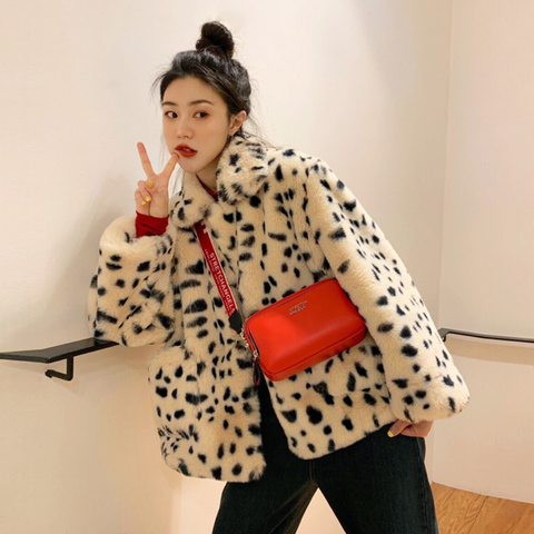 Chaqueta de felpa de invierno de mujeres corto 2022 nueva versión coreana de loose lana de cordero de piel de imitación cuero animal print leopardo abrigo de invierno de las mujeres ► Foto 1/6