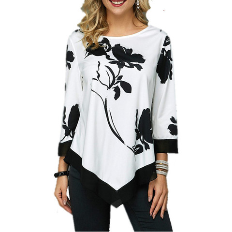 Camiseta de talla grande para mujer, remera informal de cuello redondo con empalme de encaje y estampado Floral, camisetas de talla grande 4XL ► Foto 1/6