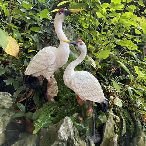 Escultura de grúa de resina de simulación creativa, adornos para el hogar, patio exterior, balcón, manualidades para micropaisajes, decoración de jardín en miniatura ► Foto 1/6