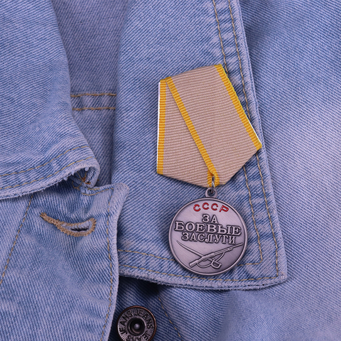 CCCP 3A Boebbie Gun-medalla de bayoneta, Pin esmaltado, broche redondo para abrigo, suéter, insignia escudo ► Foto 1/2