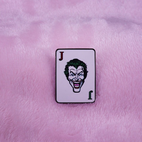 El Joker jugando tarjeta esmalte pin para fanáticos regalo maravilloso ► Foto 1/2