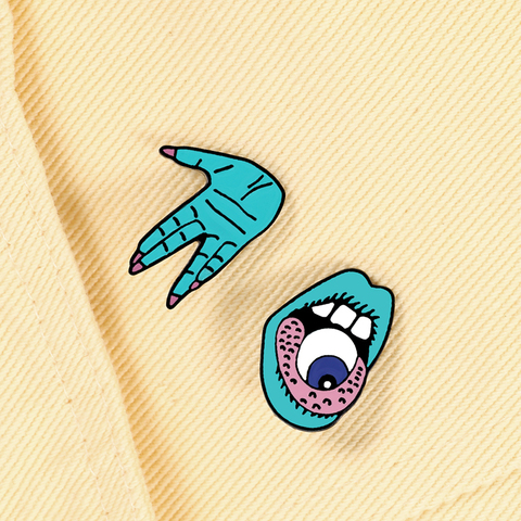 Pins esmaltados a mano de labios verdes de terror, lengua de órgano, ojo, broches Punk creativos de dibujos animados para fiesta, abrigo con joyas mochila distintiva gótica de Halloween ► Foto 1/6