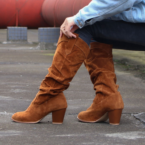 2022 nuevo de invierno de las mujeres hasta la rodilla botas de moda de las mujeres marrón Botas Largas botas de vaquero del Western mujer Zapatos de tacón medio de talla grande 43 ► Foto 1/6