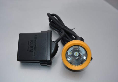 Linterna frontal LED KL8LM para caza, faro con batería recargable, resistente al agua, para pesca y acampada ► Foto 1/5