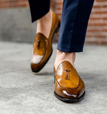 Hombre calzado Formal mocasines de los hombres de cuero marrón resbalón en mocasines borla zapatos de fiesta de boda de los hombres zapatos casuales zapatos de gran tamaño 38-48 ► Foto 1/6