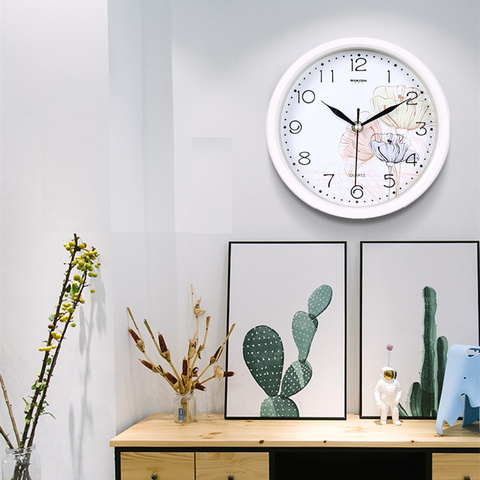 Blanco Simple reloj de pared de la flor de hibisco pequeño nórdicos marco reloj de cuarzo mudo de reloj colgante dormitorio habitación decoración del hogar ► Foto 1/6