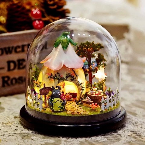 Mini casa de muñecas de Totoro, casa de muñecas pequeña hecha a mano, montaje en miniatura de madera, bola de cristal, decoración para casa de muñecas, Kit de jardín verde ► Foto 1/6