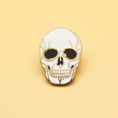 Broche de calavera de cabeza humana de dibujos animados para hombre y mujer, alfileres esmaltados, regalos de joyería, insignias de solapa de película de anime ► Foto 1/6