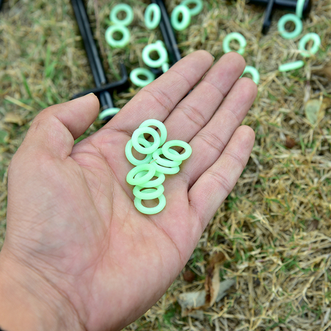 Anillo de silicona luminoso para uñas de 20 piezas, accesorio multifuncional para el suelo, círculo fluorescente, luminoso, para tienda de campaña, cortina de cielo, anillo para uñas ► Foto 1/6