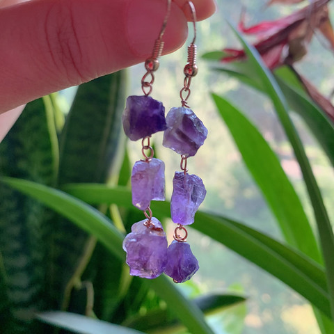 Reiki sanación Pequeña roca en bruto, piedra Mineral larga borla pendientes de cuarzo Natural cristal amatistas de cuarzo pendientes colgantes para mujer ► Foto 1/6