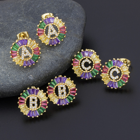 Llegada de un nuevo gran oferta 4 colores elección 26 letras iniciales pendientes lindo alfabeto cobre CZ A-Z Arco Iris, pendientes de joyería de nombre ► Foto 1/6