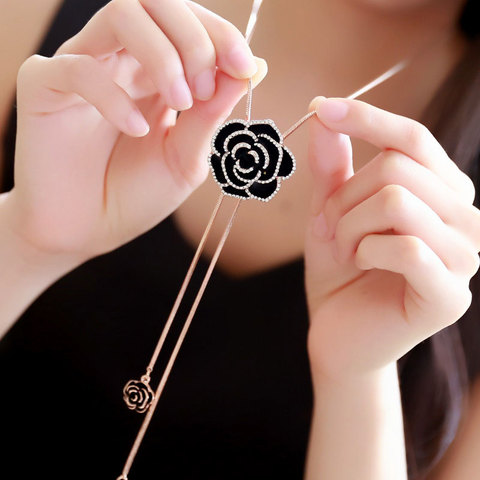 Suéter de Camelia con flores de lujo, cadena, joyería, collar largo para mujer ► Foto 1/4