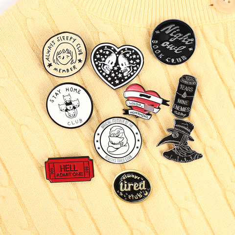 Serie Punk broche blanco y negro cráneo quedarse en casa club Punk Cuervo pico siempre sueño broche de joyería solapa placa regalos ► Foto 1/6