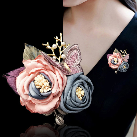 Broche de flores de tela para mujer, broche de solapa de mariposa y perlas, broche de lujo para cárdigan, bufanda, hebilla, ramillete, accesorios ► Foto 1/6