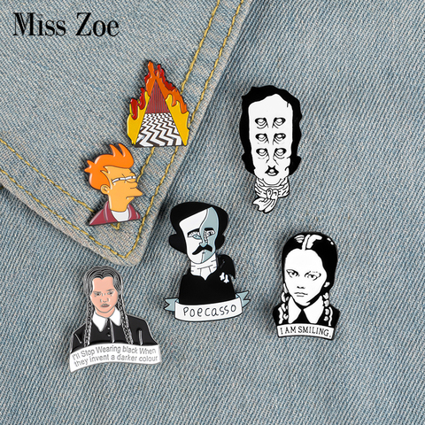 Película broche del pines esmaltados escritor Edgar Allan Poe el miércoles Fry ropa con insignias Pin de solapa tapa bolsa creativo divertido joyería ► Foto 1/6