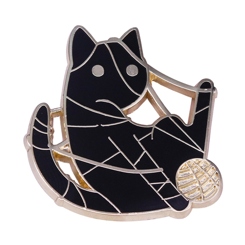 Pin de esmalte de gato negro con bola de hilo, broche de animal bonito, regalo para amantes de los gatos ► Foto 1/3