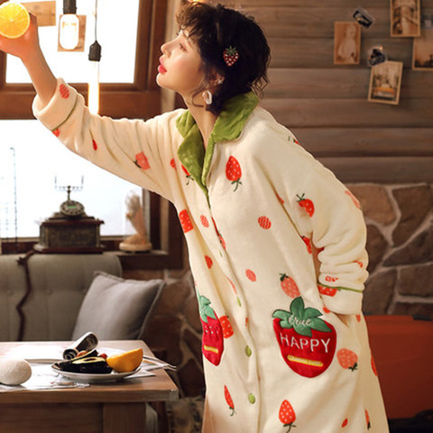 Pijamas de otoño e invierno, terciopelo coral, engrosado camisón de fresa, albornoz, Pijamas largos, ropa de hogar de franela. ► Foto 1/5