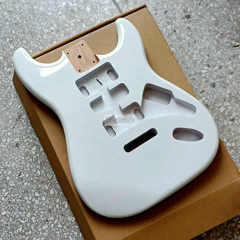 Guitarra eléctrica azul metalizado ST, cuerpo de álamo, madera metálica, púrpura, amarillo, diferentes colores ► Foto 1/6