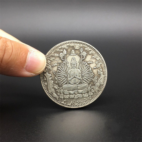 El Tíbet plata antigua monedas de colección budista mil mano Guanyin corazón Sutra de Buda estatua favorable regalo ornamental ► Foto 1/5