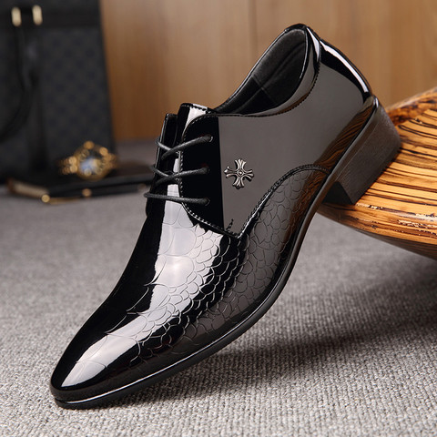 Zapatos italianos de charol para hombre, calzado de boda de punta estrecha, derbies clásicos de talla grande 38-48 ► Foto 1/5