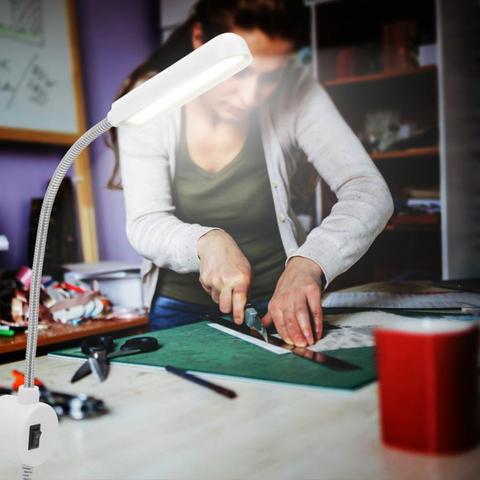 Luz para máquina de coser, lámpara de trabajo de mesa con cuello de cisne con interruptor de Base magnética para tatuaje de oficina y hogar ► Foto 1/6
