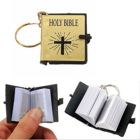 Lindo Mini inglés Santa Biblia llaveros religiosa cristiana de la cruz de Jesús llaveros mujeres regalo bolsa de recuerdos ► Foto 1/6