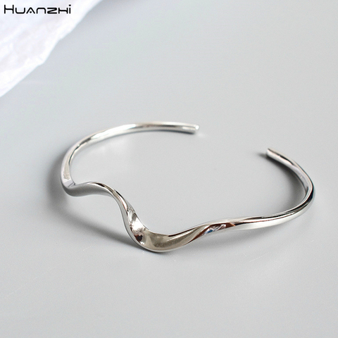 HUANZHI 2022 Simple diseño geométrico Irregular de la onda de Metal retorcido abierto de oro ajustable brazalete de la pulsera para las mujeres chica ► Foto 1/6