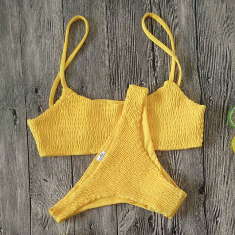 Bikini de dos piezas para mujer, traje de baño sexy de ganchillo, con volantes amarillos, sujetador acolchado, de triángulo ► Foto 1/6