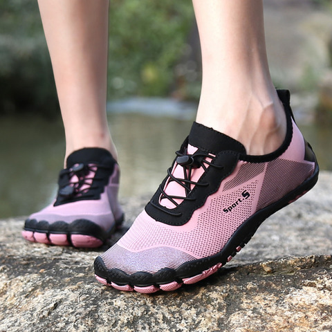 Zapatos acuáticos de verano para mujer, zapatillas de playa al aire libre, de malla transpirable, para gimnasio, Unisex, con cinco dedos ► Foto 1/6