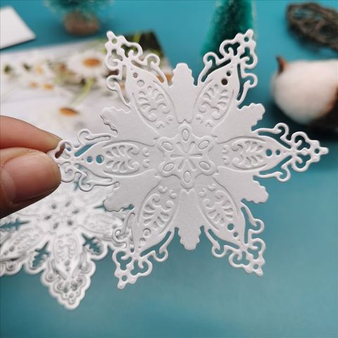 Navidad copo de nieve morir plantilla cuchillos de corte de Metal de corte muere práctica Scrapbooking DIY álbum morir cortar troqueles de corte ► Foto 1/3