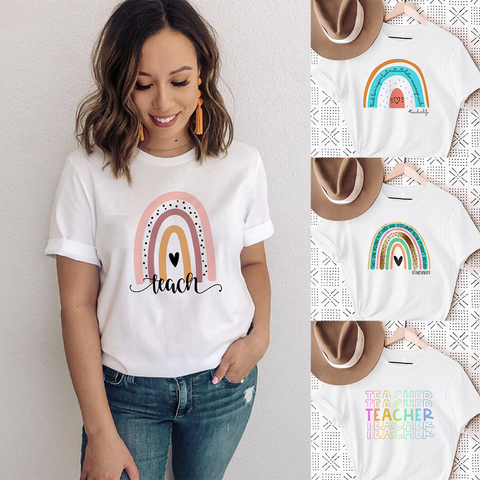 Camiseta blanca con estampado de arco iris para mujer, ropa con estampado de amor, de manga corta, con citas, para maestro ► Foto 1/6