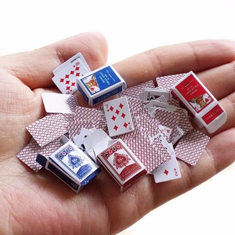 Juego de Mini cartas de póker en miniatura para casa de muñecas, minijuego de cartas de póker, estilo al azar, para casa de muñecas, 1:12 ► Foto 1/5