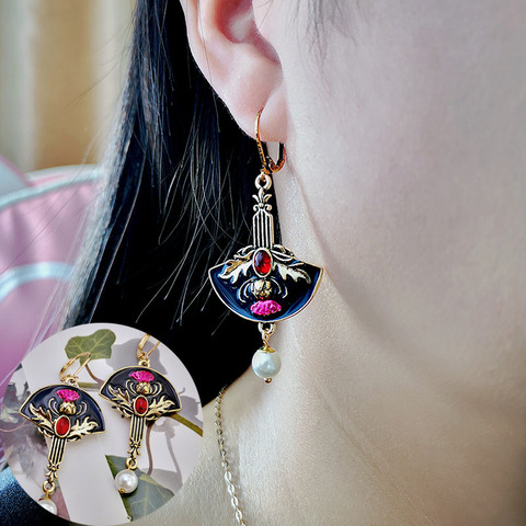 Pendientes de perlas de flor en color fucsia, joyería artística encantadora, flor de cardo sintético granate rojo, arete piedra de resina ► Foto 1/6