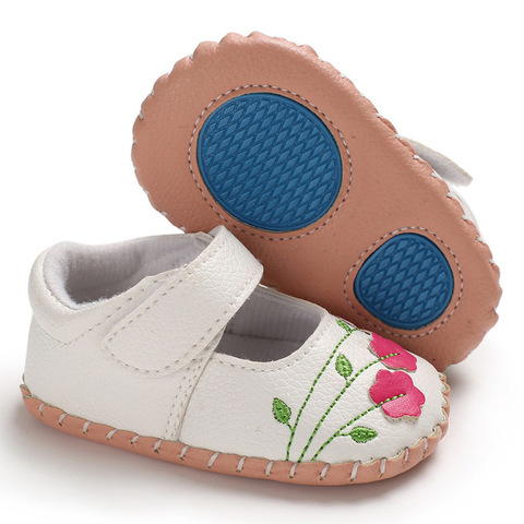 Zapatos para recién nacido para bebé niña, suela de goma suave hecha a mano, flor bordada, primeros pasos, Princesa, cuna ► Foto 1/6