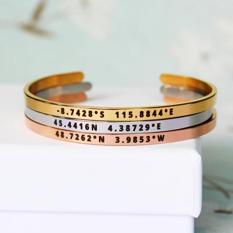 Brazaletes de coordenadas personalizados de acero inoxidable, 4mm de ancho, grabado láser, brazalete abierto Ajustable, pulsera de viaje, SL-161 de regalo ► Foto 1/5