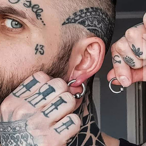 Colores surtidos de aro con bisagras pendientes con abalorio prisionero inoxidable SEPTUM de acero y el labio para los hombres y las mujeres ► Foto 1/6