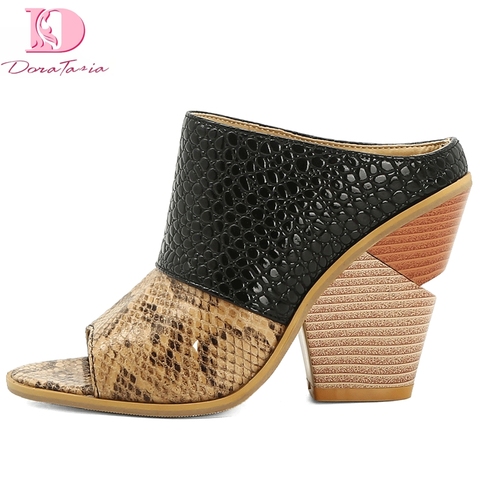 Karinluna 2022 gran oferta Dropship cuña tacones altos verano bombas las mulas se deslizan Peep Toe colores mezclados zapatos exteriores mujeres bombas ► Foto 1/6