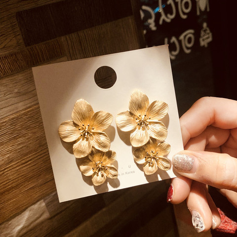 Pendientes colgantes de flor para mujer, pétalos lacados en crema de mujer, margaritas grandes, accesorios de joyería ► Foto 1/6