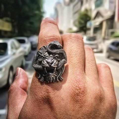 Anillo de titanio de acero inoxidable 316L anillo de León serpiente plata para hombre anillos de motociclista de estilo punk para hombre de mitología clásica ► Foto 1/4