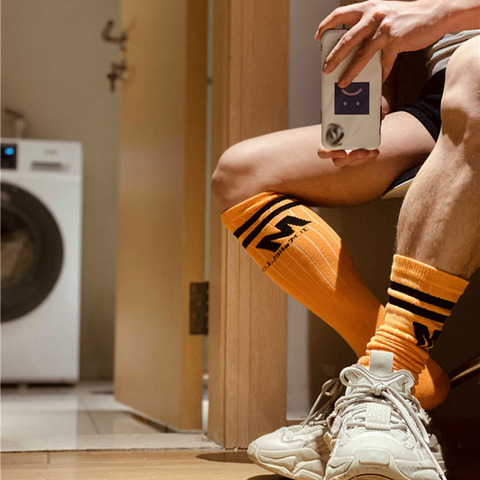 Calcetines altos de Moda a rayas para hombre, medias largas de fútbol con letras lisas ► Foto 1/6