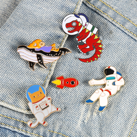 Pin esmaltado de dinosaurio, gato, ballena, nave espacial, astronauta, cohete, Collar, etiqueta, Pin, joyería divertida ► Foto 1/6