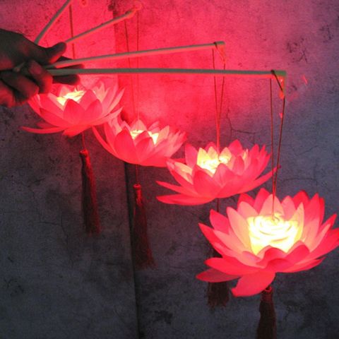 Luz de flor de loto portátil, luces de fiesta, linternas brillantes para mediados de otoño, regalo de Festival, accesorios de baile ► Foto 1/5