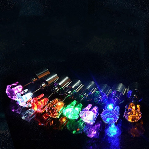 Pendiente con luz LED de cristal brillante con forma de corona para mujer, 1 unidad, pendiente de joyería de acero inoxidable, regalo de Navidad ► Foto 1/6