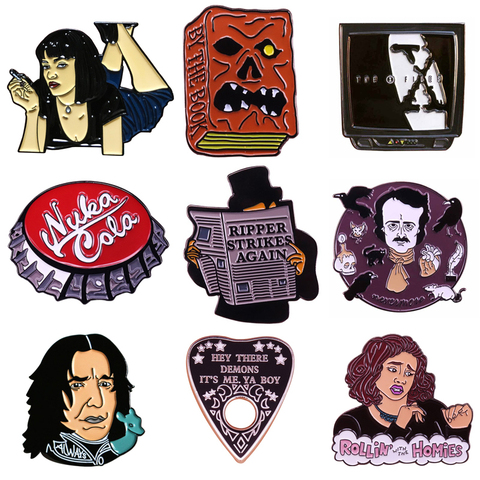 Pin esmaltado y broches clásicos de personajes de películas de TV, bolso para ropa, Pin para solapa con insignia, regalo de Halloween, K2188 ► Foto 1/6