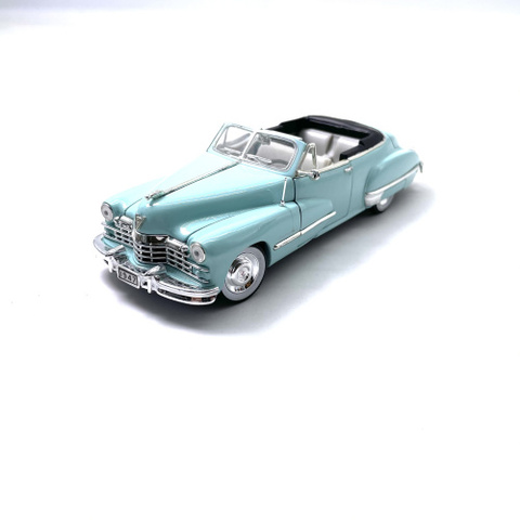 Cadillac-modelos de firma 1/32, serie 62, color azul claro Convertible, fundido a presión sin caja, 1947 ► Foto 1/6