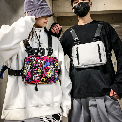 Bolsos de pecho con Graffiti Hip-Hop para hombre y mujer, moda, doble apertura, ropa de calle rectangular, bolsa de aparejo de pecho con Sgraffiti escritor ► Foto 1/6