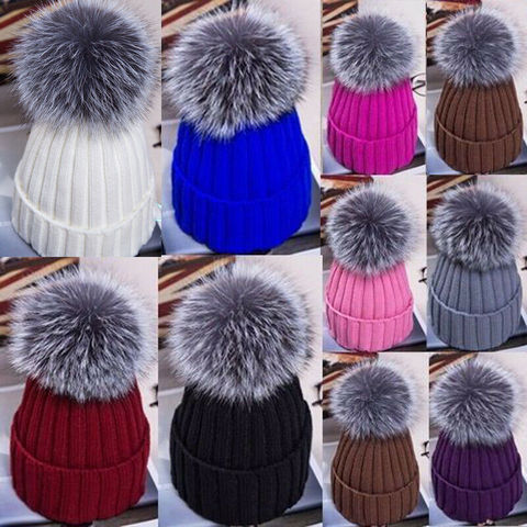 Gorro cálido de invierno para mujer, pompón esponjoso, grande, de piel sintética, negro, azul, blanco y rosa ► Foto 1/6