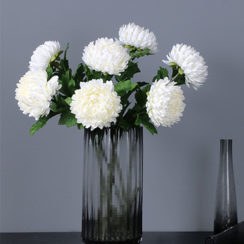 Flores artificiales blancas de seda, crisantemo grande con hojas, decoración de mesa de habitación, flores de boda ► Foto 1/2
