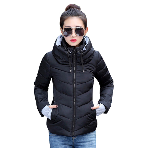 Chaqueta de invierno 2022 Parkas gruesas de talla grande para mujer Abrigos con capucha lisos cortos femeninos partes de arriba básicas y acolchadas de algodón ► Foto 1/6